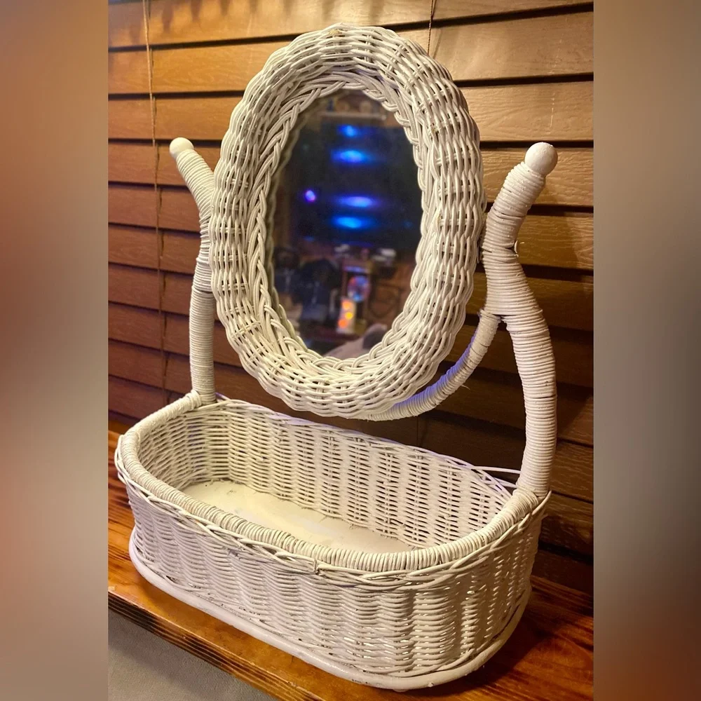 VINTAGE WICKER VANITY MIRROR WITH BASKET - Picture 2 of 5